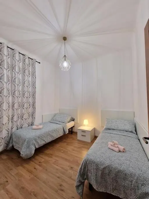 Casa Wanda, Apartment In Genova